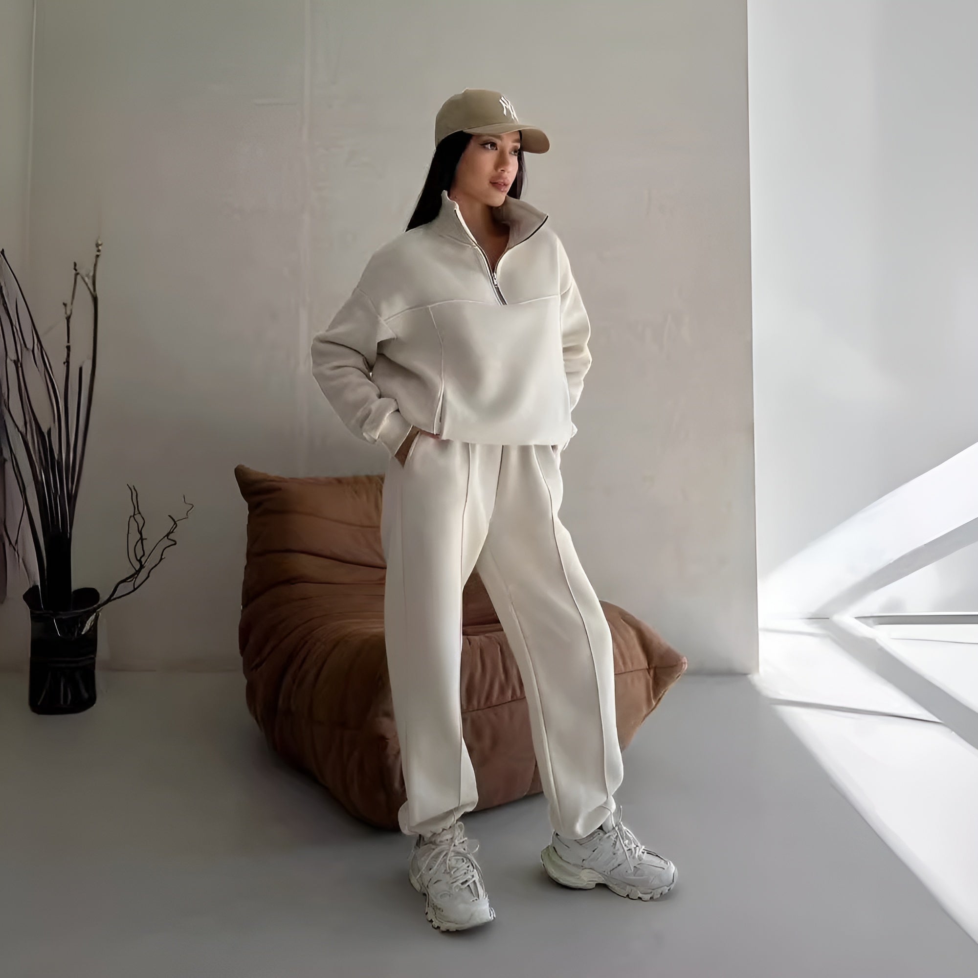 Relaxed Half-Zip Tracksuit — Oversized Sweatshirt & Trousers Set