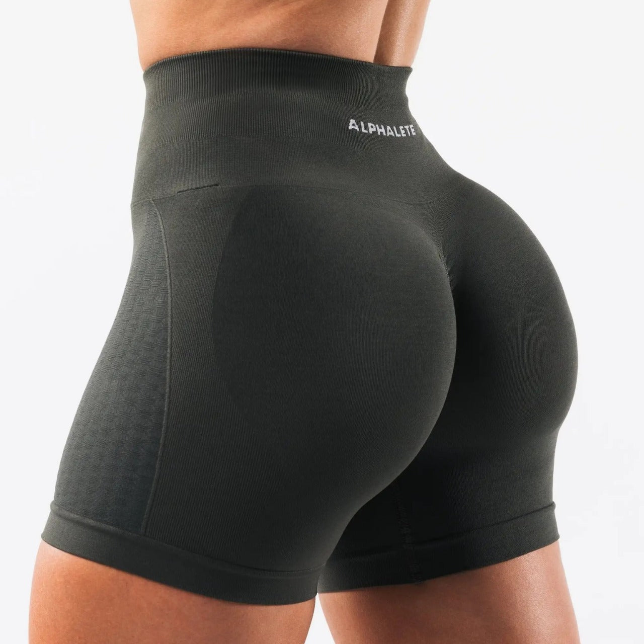Seamless High-Waist Biker Shorts — Sculpting & Moisture-Wicking
