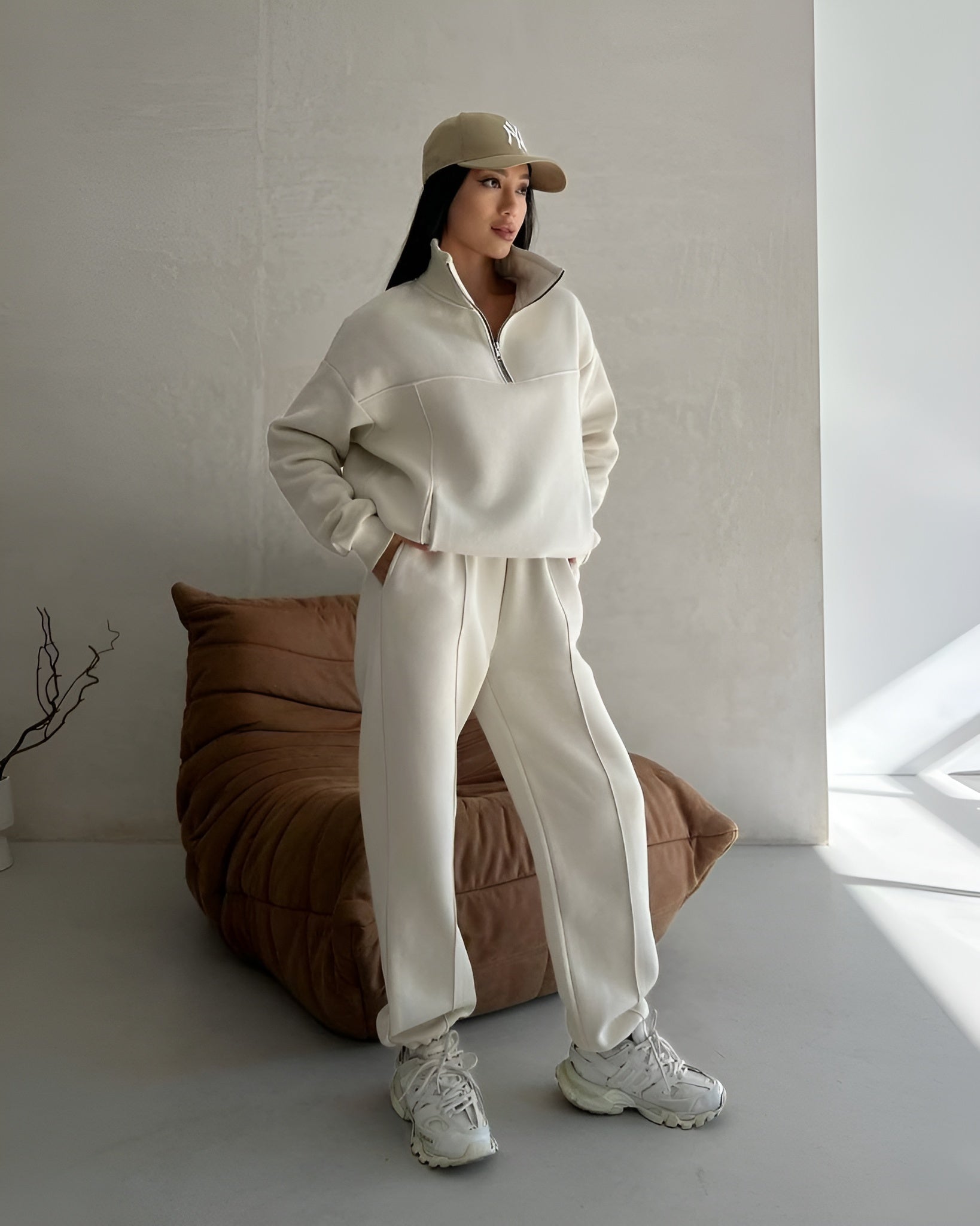 Relaxed Half-Zip Tracksuit — Oversized Sweatshirt & Trousers Set